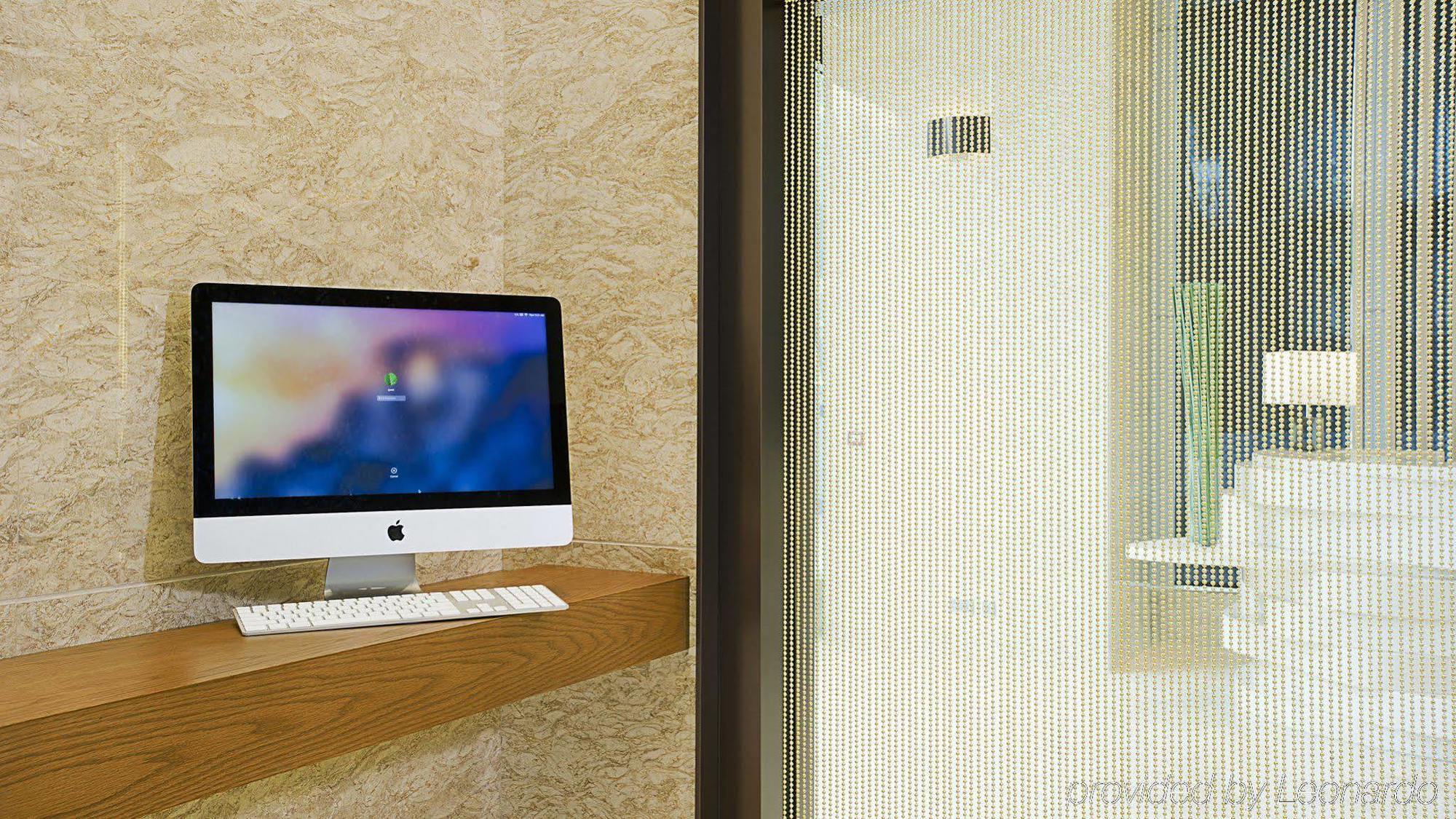 Holiday Inn Express Hong Kong Mongkok By Ihg Bagian luar foto
